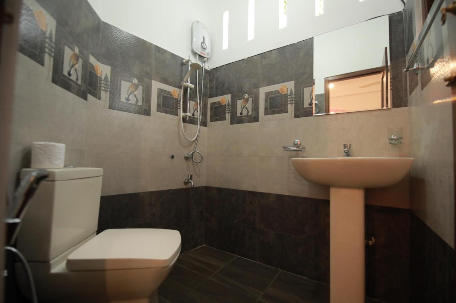 Renuka Inn Kandy Ngoại thất bức ảnh